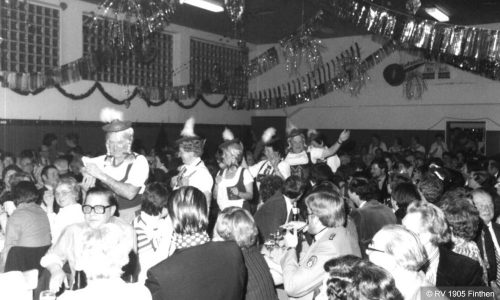 Nach der Einweihung 1972 wurden die Kappenabende in der eigenen Halle dank hervorragender Stimmung schnell zu einem Highlight der Fastnachts-Saison.